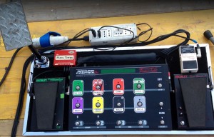 foto guitar foot board